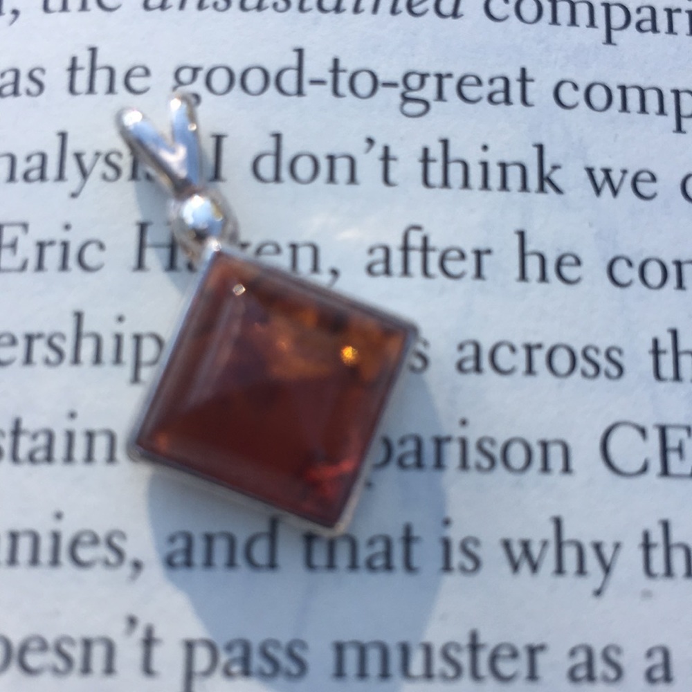 Sterling Silver Amber Pendant NWOT 🌴